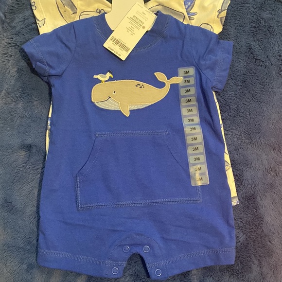 ๐ณ ๐ฆ 2) 2-piece sets BRAND NEW & t-shirt (3mo) - Picture 3 of 5